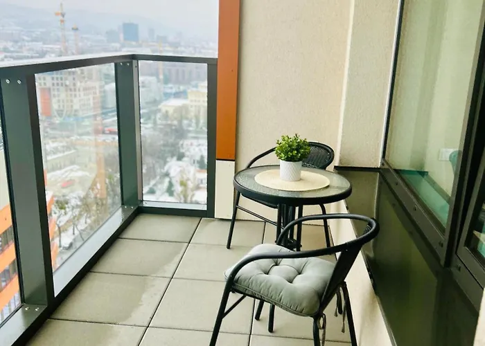 Stylish 19th-floor Klingerka With Stunning Castle Views & Free Parking *