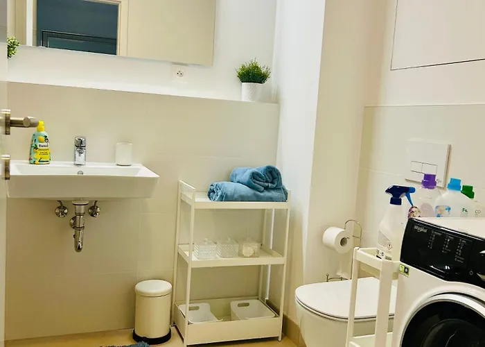 アパート Stylish 19th-floor Klingerka With Stunning Castle Views & Free Parking