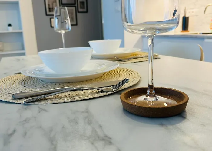 Stylish 19th-floor Klingerka With Stunning Castle Views & Free Parking アパート ブラチスラヴァ